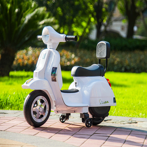 Dečiji motor na akumulator mini beli Vespa 57